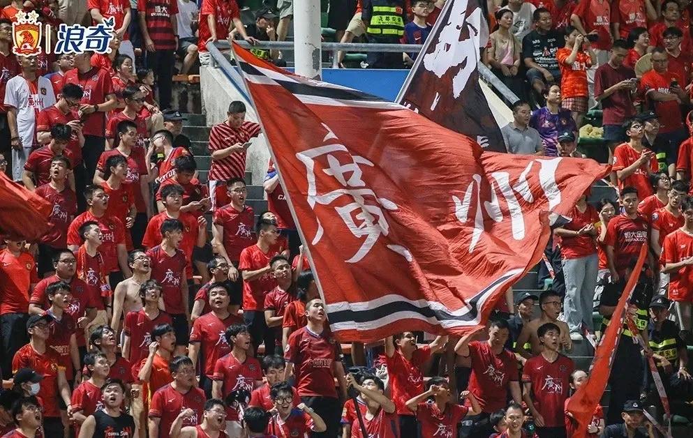 赛前广州队备战西甲，调整名单细节曝光，引发热议，球队文化再被提及的简单介绍