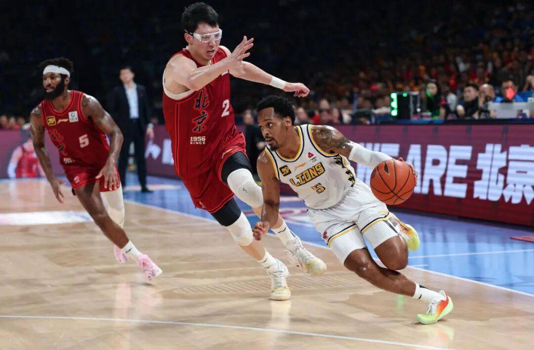 CBA常规赛赛后再迎强敌，罗马再遭质疑，主帅态度：震撼外界，年轻球员得到机会的简单介绍