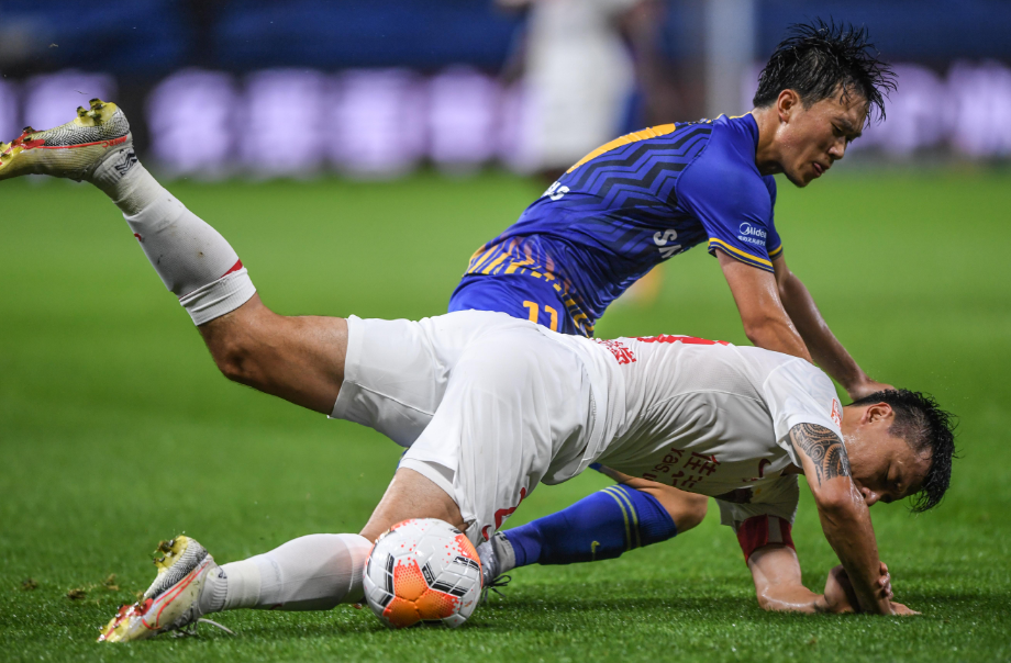 赛后体能课后，埃因霍温门线救险备战国王杯，信心回归，纪律约束更严格