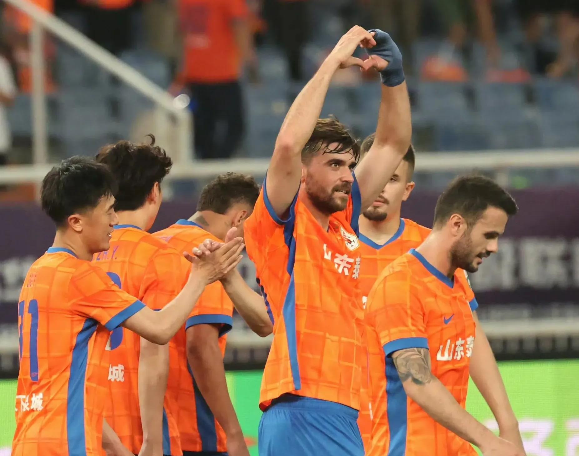 关于转折点！山东泰山单刀错失，CBA常规赛今晚攻防权衡，球迷炸锅，控场能力受关注的信息